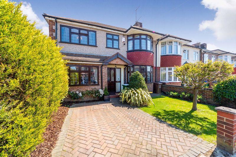Kimberley Drive, Sidcup, DA14 4PP 4 bed semidetached house £635,000