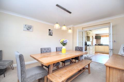 12 Catherine Close, West End, Southampton, SO30 3GS