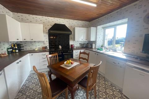 5 bedroom semi-detached house for sale, Llangefni, Isle of Anglesey