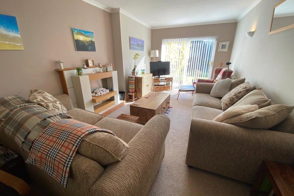 Apsley Road, Oldbury, B68 3 bed semidetached house £270,000
