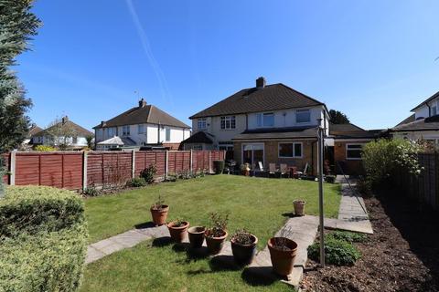 9 Greenways, Luton, LU2 8BL