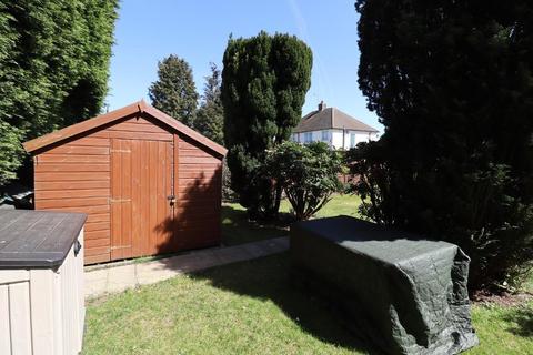 9 Greenways, Luton, LU2 8BL