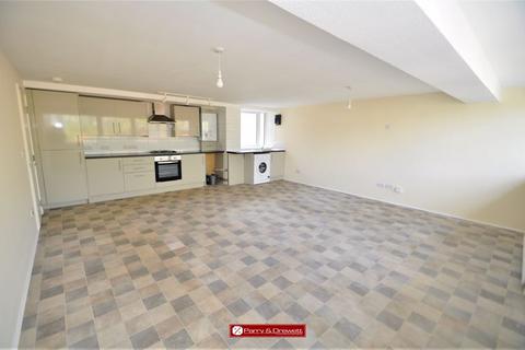 2 bedroom flat to rent, Kings Avenue, New Malden
