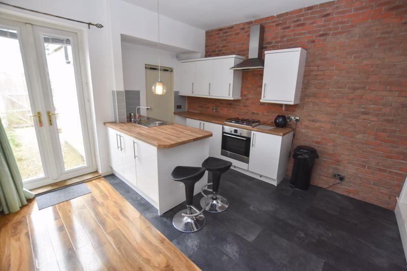 Caroline Street, Irlam, Manchester 3 bed terraced house £800 pcm (£