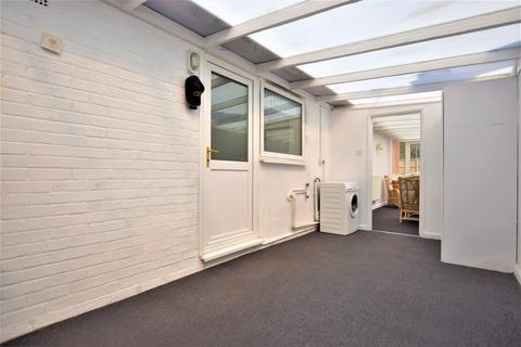 68 Ewins Close, Ash, Aldershot, GU12 6SB