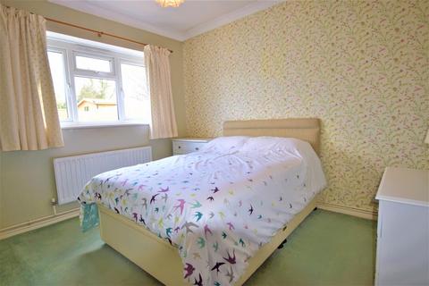 68 Ewins Close, Ash, Aldershot, GU12 6SB