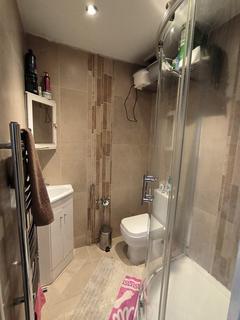3 bedroom apartment to rent, 106 Howard Road Walthamstow