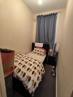 3 bedroom apartment to rent, Howard Road Walthamstow