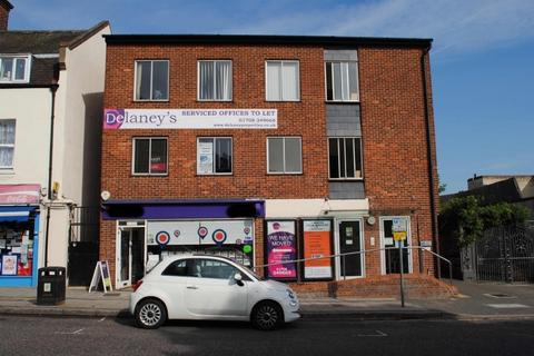 Property to rent - Station Road, Harold Wood