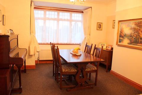 332 Bedfont Lane, Feltham, TW14 9SA