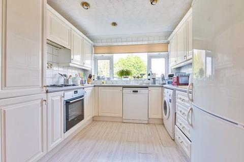 22 Birch Way, Chesham, HP5 3JL