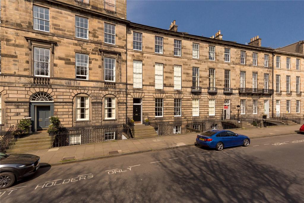 Abercromby Place, New Town, Edinburgh, EH3 2 bed apartment £570,000