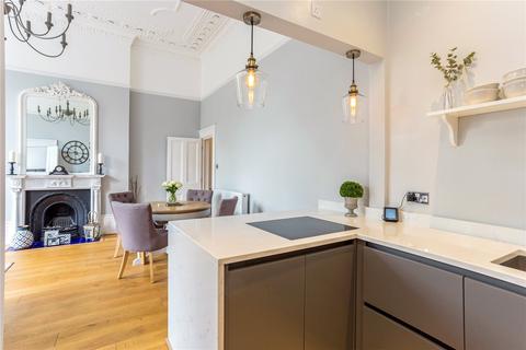 First Floor Flat, 17 Victoria Square, Bristol, BS8 4ES