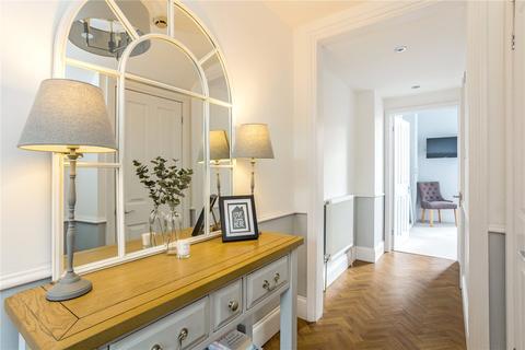 First Floor Flat, 17 Victoria Square, Bristol, BS8 4ES