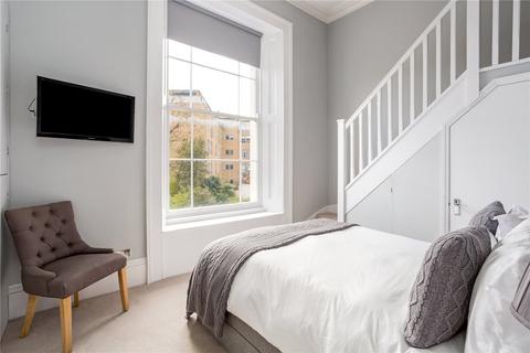 First Floor Flat, 17 Victoria Square, Bristol, BS8 4ES