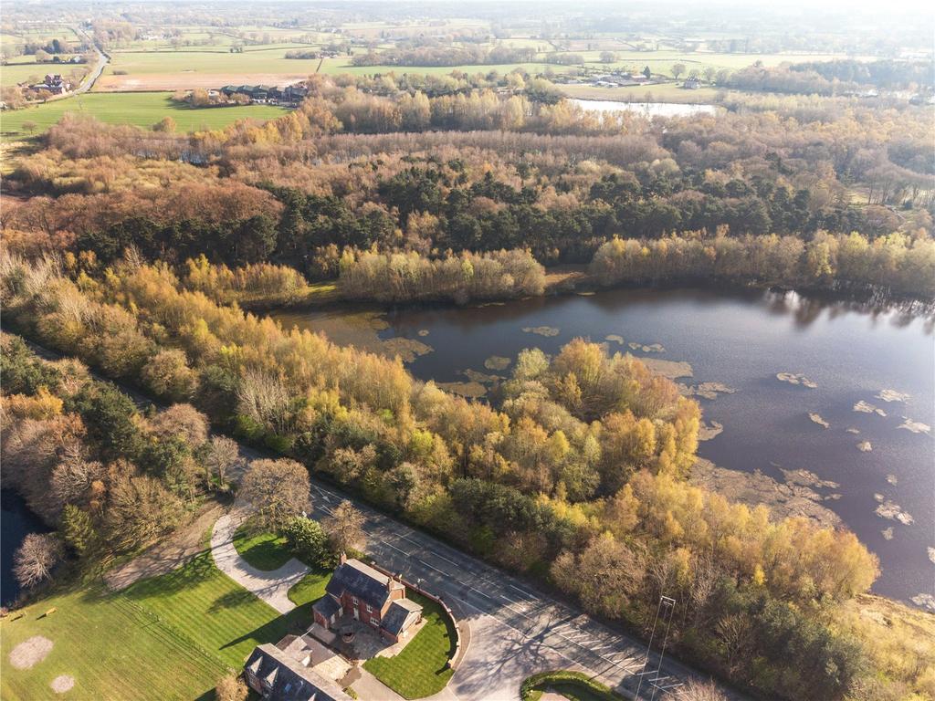 Knutsford Road, Cranage, Crewe, CW4 5 bed character property £595,000
