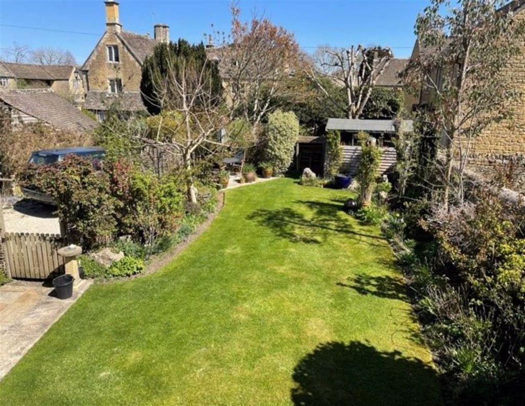 Clapton Row, BourtonontheWater... 5 bed semidetached house £875,000