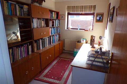 29 Alexandra Drive, Prestatyn, LL19 8BW