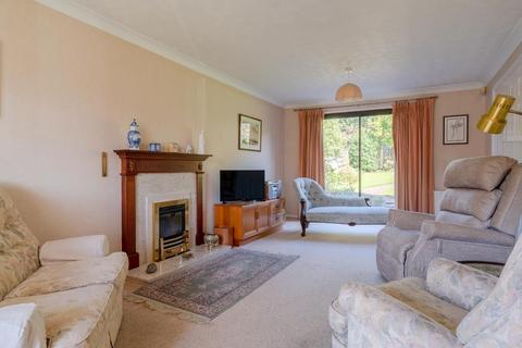 6 Moorend Glade, Charlton Kings, Cheltenham, GL53 9AT