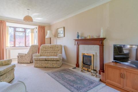 6 Moorend Glade, Charlton Kings, Cheltenham, GL53 9AT