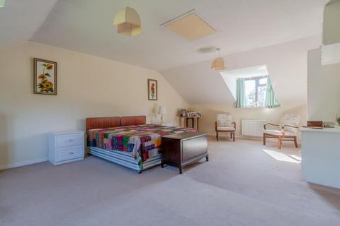 6 Moorend Glade, Charlton Kings, Cheltenham, GL53 9AT