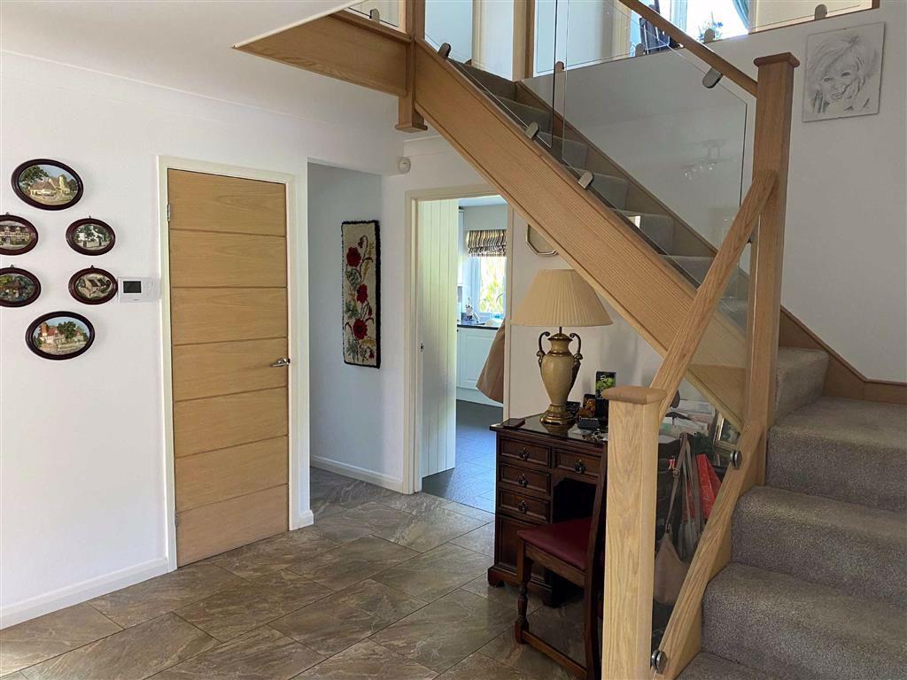 Rheidol Drive, Cwm Talwg, Barry 4 bed detached bungalow £479,950