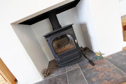 2 Corby Road, Swayfield, Grantham, NG33 4LQ