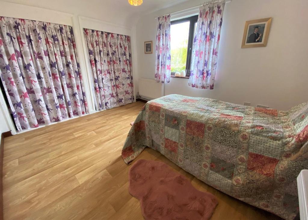 Bed 3.jpg