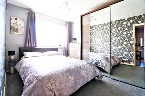 4 Lea Vale, Crayford, Dartford, DA1 4DL