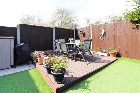 4 Lea Vale, Crayford, Dartford, DA1 4DL