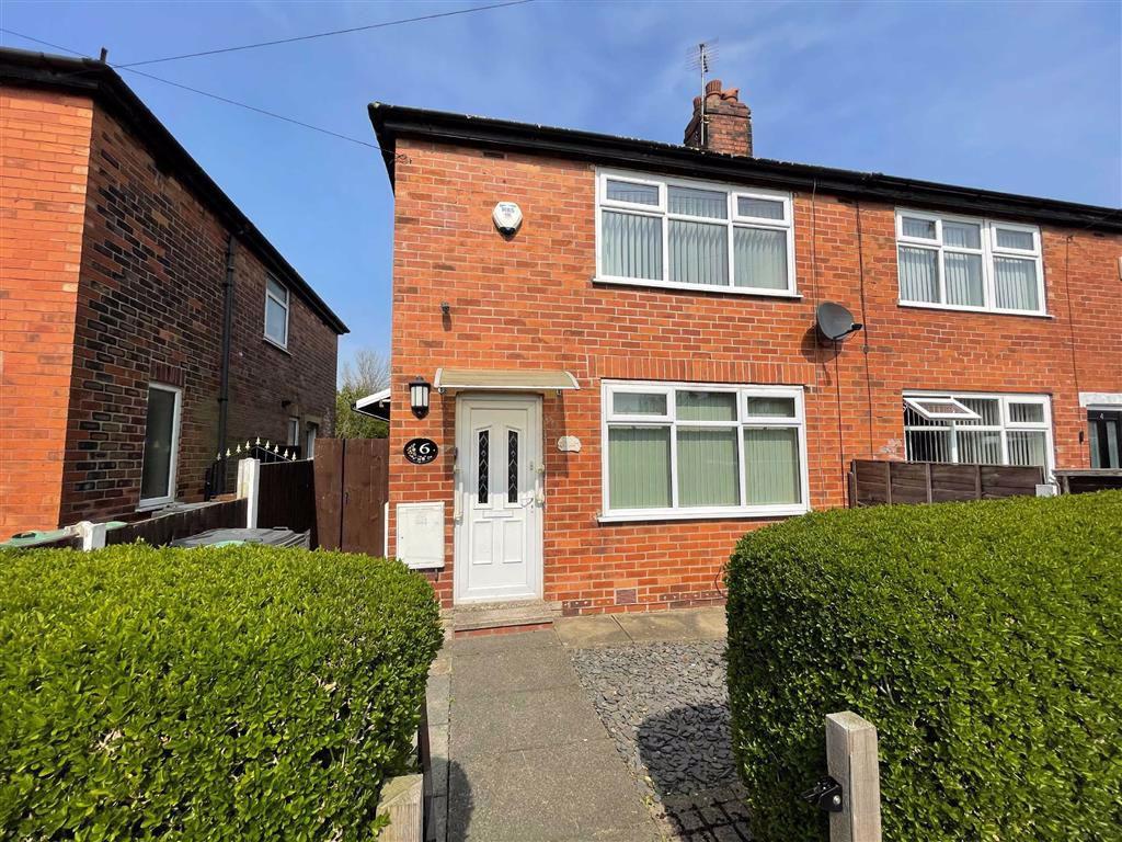 Edna Road, Leigh 2 bed semidetached house £110,000