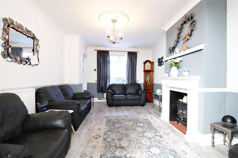 24 Maple Road, Dartford, DA1 2QZ