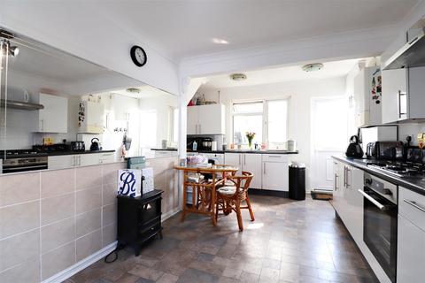 24 Maple Road, Dartford, DA1 2QZ