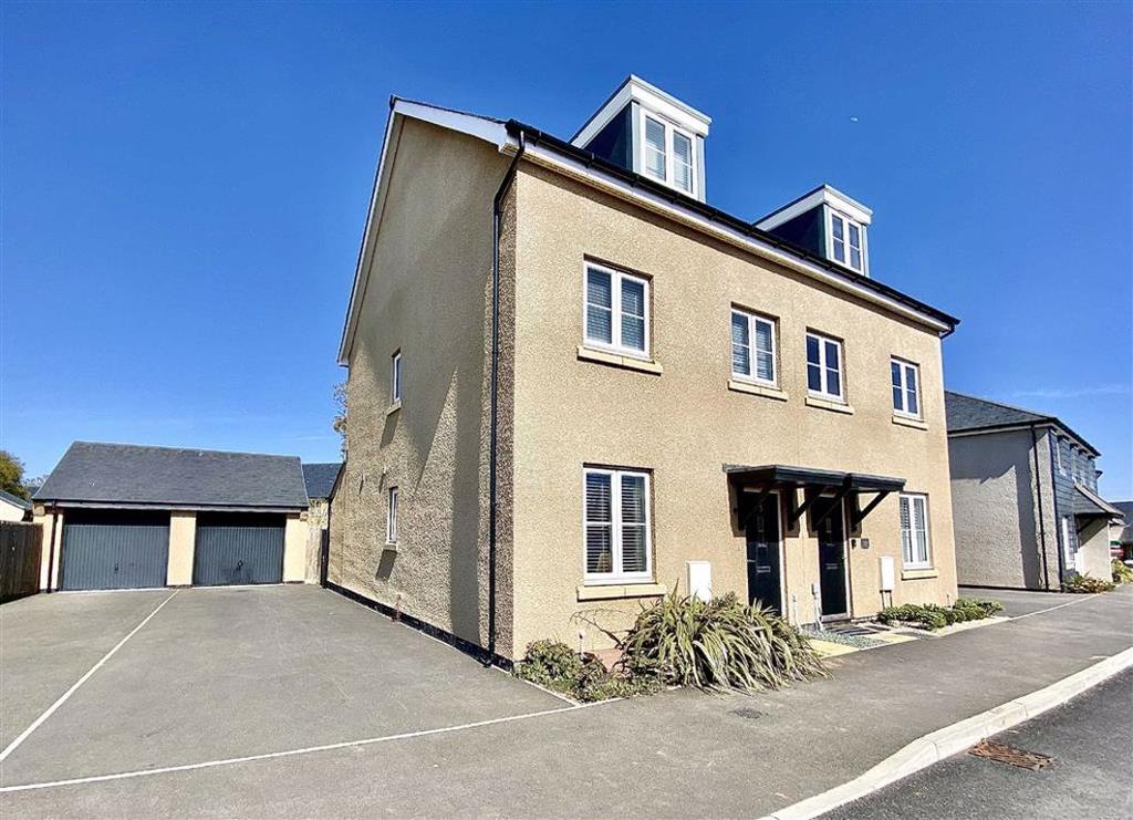 Heritage Way, Berry Head, Brixham, TQ5 3 bed semidetached house £329,950