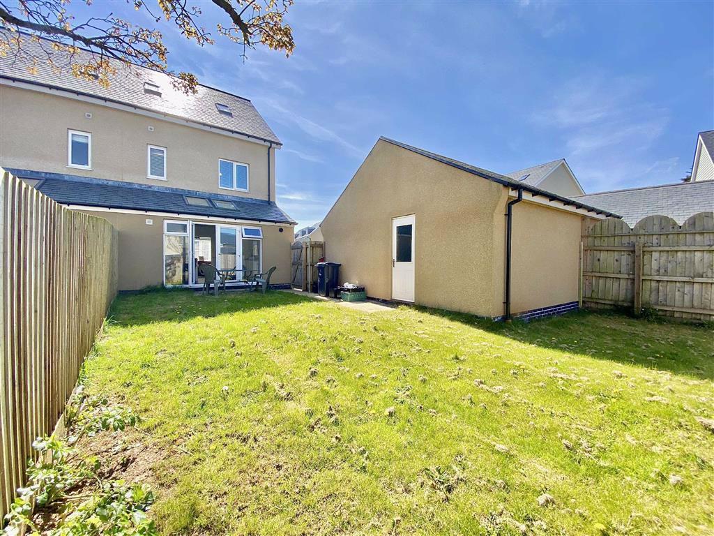 Heritage Way, Berry Head, Brixham, TQ5 3 bed semidetached house £329,950