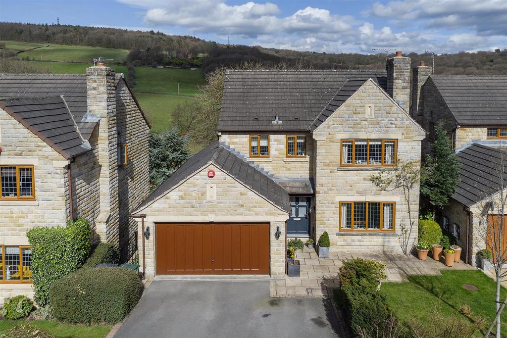 Harefield Park, Birkby, Huddersfield 4 bed detached house £500,000