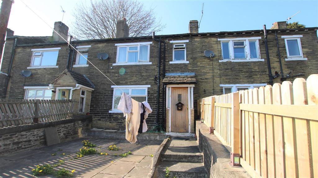 New Row, Daisy Hill, Bradford 2 bed terraced house £75,000