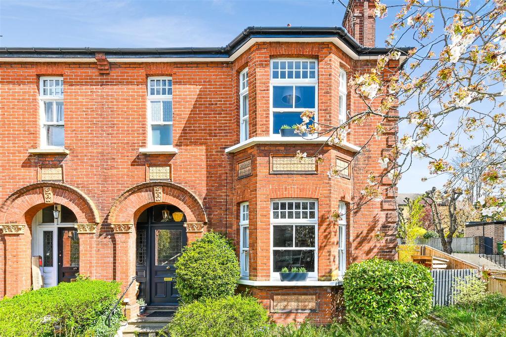 Burgh Heath Road, Epsom 4 bed semidetached house £1,000,000