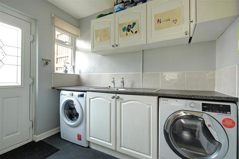 5 Banks Rise, Bentham, Lancaster, LA2 7JW