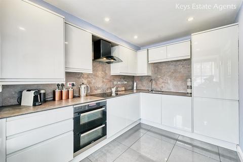15 Chasewater Drive, Stoke-on-trent, ST6 8GH