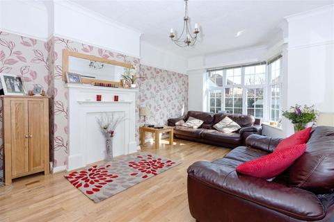 36 Boundary Road, Worthing, BN11 4LN