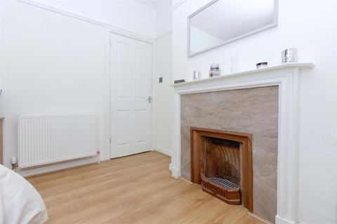 36 Boundary Road, Worthing, BN11 4LN