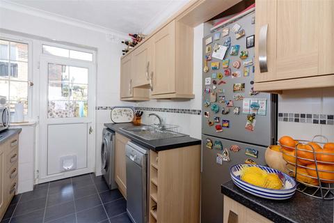 36 Boundary Road, Worthing, BN11 4LN