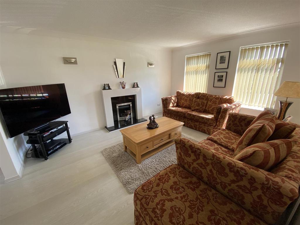 The Moorlands, Malvern 4 bed detached house £380,000