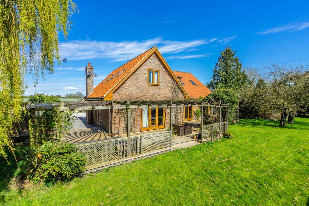 Drome Road, Copmanthorpe, York 5 bed detached house £875,000