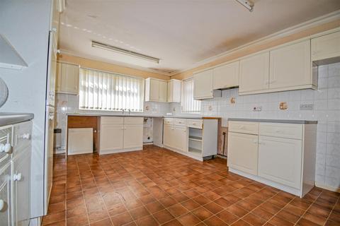 136 Ark Royal, Bilton, Hull, HU11 4BP