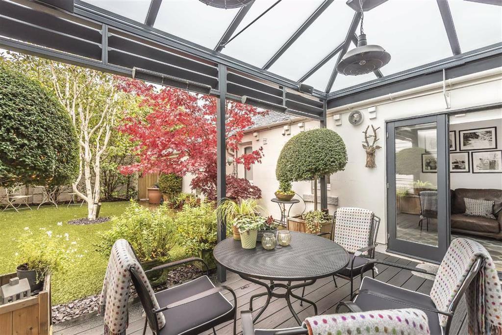 Royal Crescent, Harrogate, North Yorkshire 4 bed townhouse £900,000