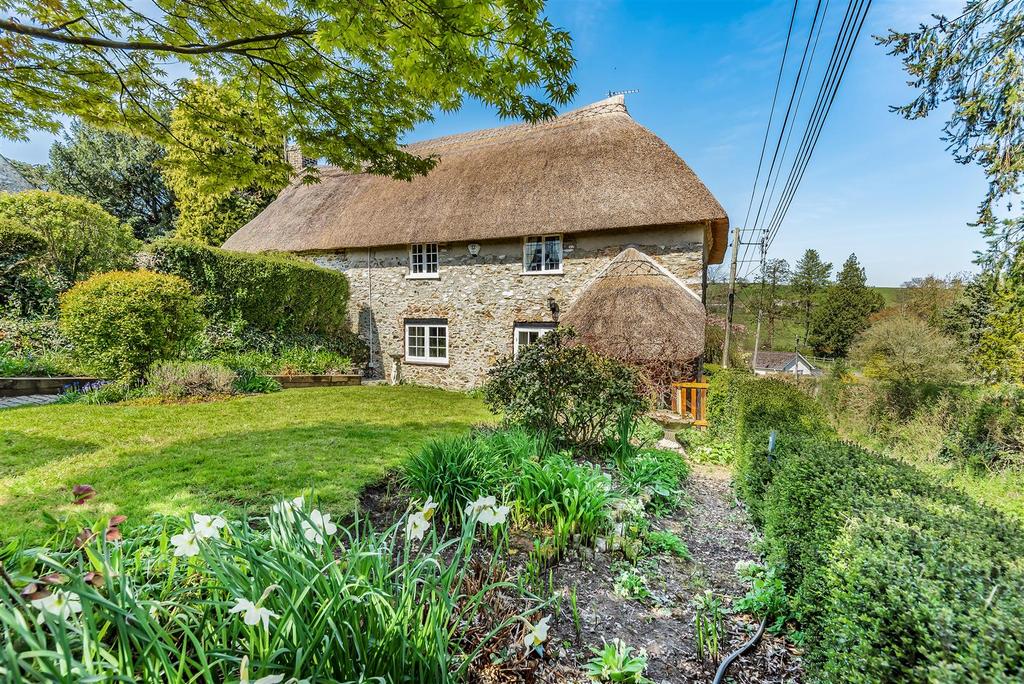 Combe Raleigh, Honiton 3 bed semidetached house £375,000