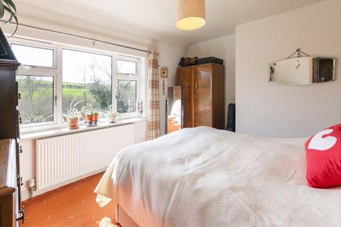 10 Beverley Road, North Newbald, York, YO43 4SQ