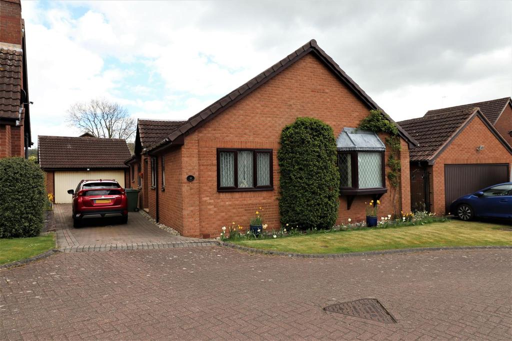 The Stray, South Cave 3 bed detached bungalow £340,000